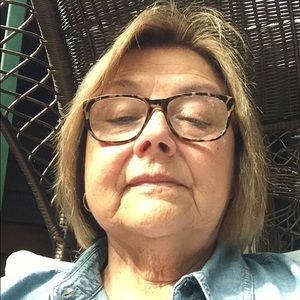 Meet your Posher, Carolyn